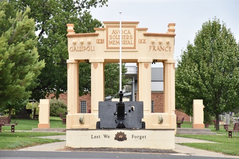 Avoca War Memorial_LR.jpg
