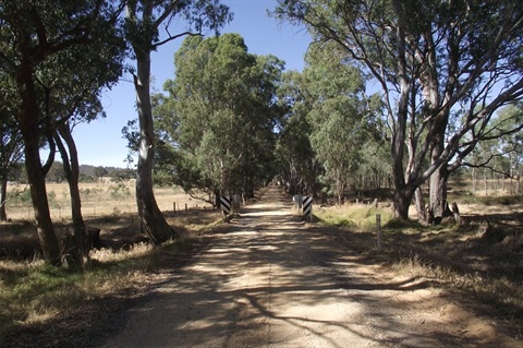 Moonambel Warrenmang Rd RB110 A.JPG