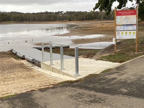 Beaufort-lake-jetty.jpg